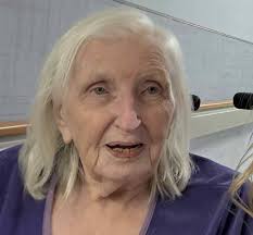 RD 147: It was a miserable drive back to Massachusetts through the wind and  rain, but was made oh so bright with visits with Mom and Nicole Brooks and  Archie!