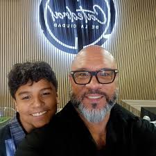 Henry Valentin (@UltimateBoricua) • Facebook, Connect with friends