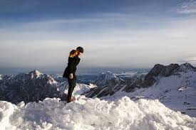 Bei besten wetter könnte ich die aussicht auf der zugspitze filmen. Meine Mission Tagesausflug Zugspitze Lilies Diary