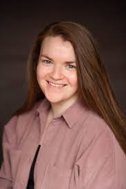 Karen Bennington's Instagram, Twitter & Facebook