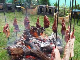 The city is located at 4°08'n, 73°40'w, 75 km (about 45 mi) southeast of the colombian capital city of bogotá (dc) by the guatiquía river. Asado Eventos Bogota Asadollanerobog Twitter