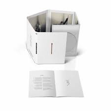 Března 2019 byl vydán první singl, „deutschland. Rammstein Rammstein Special Edition Record Store Day