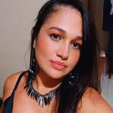 Comigo foi exatamente o contrário. Um amigão meu estava pegando uma mulher  casada e o marido pegou meu amigo lá na casa dele, porém já tinham feito o  "serviço". O marido desconfiou