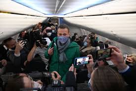 Alexei navalny to be investigated by russian authorities over alleged fraud. Asz5x19st40scm