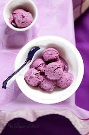 Glace Aux Fruits Rouges Et Au Lait Concentre Lait Concentre Glace Et Glace Et Sorbet