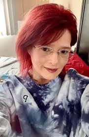 Michelle Hipple's Instagram, Twitter & Facebook