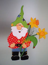 Fensterbild Gartenzwerg Mit Blumen Fruhling Kuche Dekoration Tonkarton Fensterbilder Fruhling Fensterdeko Basteln Basteln Fruhling Kinder