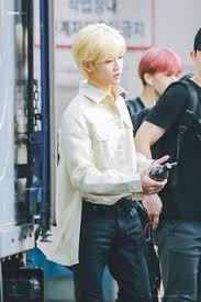 Saranghaeyo artinya aku cinta kamu, sedangkan saranghae artinya 'aku mencintaimu' yang buat para pecinta oppa, oenni, dan drama korea, pasti istilah saranghaeyo sudah biasa banget didengar. Who Knows Dhkryatjmylt54 Profile Pinterest