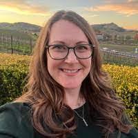 Andrea Ezpeleta's Instagram, Twitter & Facebook