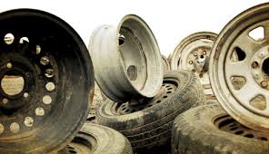 Avec leur peugeot 205, les braqueurs ne sont pas parvenus à leurs fins et ont dû prendre la fuite. Ou Se Debarrasser Des Pneus Usages Ooreka