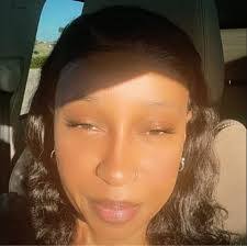 Maxine Biggs's Instagram, Twitter & Facebook