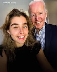 Recent photo of Sid Eudy with his grandchildren ❤️