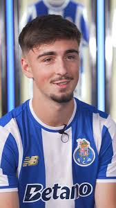 Bem-vinda à família FC Porto, Matilde Costa 🤩💙 #InvictosDeCoração