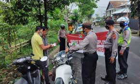 We did not find results for: Polsek Bangli Gelar Ops Yustisi Gakum Prokes Pencegahan Covid 19 Di Lc Uma Bukal Cempaga Bangli Berita Fajar Timur