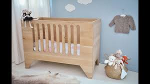 Choisissez un lit de bébé et créez un vrai nid douillet pour votre bébé pour qu'il s'y sente bien et grandisse dans un environnement sain et chaleureux ! Comment Fabriquer Un Lit Pour Enfant Criby Youtube