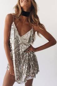 Essere Vera Come Vestirsi Per Una Festa 2018 2019 Mini Elbiseler Elbise Parti Kiyafetleri