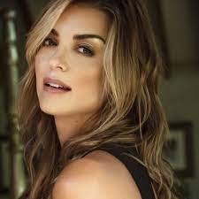 Dana Knouse's Instagram, Twitter & Facebook