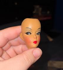 I made this a while ago but never ended up finishing it. This is meant to  be a "Barney" model based