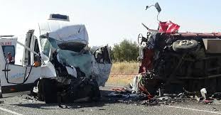 Gaziantep'te 4 aracın karıştığı zincirleme kazada ilk belirlemelere göre 4 kişi öldü, 7 kişi yaralandı. Gaziantep Te Trafik Kazasi 8 Olu 18 Yarali Takvim
