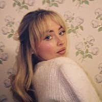 Briana Larsen's Instagram, Twitter & Facebook