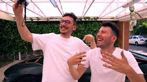 Eren bülbül kimdir, kaç yaşında şehit edildi soruları bugün günün konusu oldu. Enes Batur Ve Mert Eren Bulbul Youtube