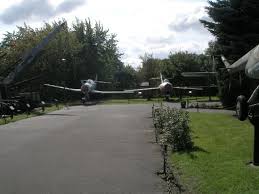 Wie die volksstimme im vorjahr berichtete, vermissen amerikaner ein flugzeug, eine b17 flying fortress, samt besatzung, das sie im bereich der elbauen vermuteten. Flugzeuge Im Garten Bild Von Polish Army Museum Kolobrzeg Tripadvisor