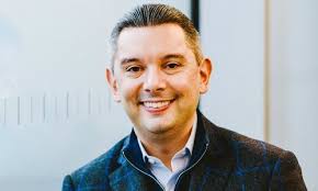 Technology Banker Returns to UBS