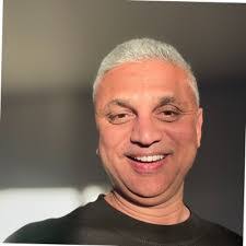 Michael Batres's Instagram, Twitter & Facebook