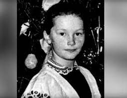 Первая съемка на тв в 1966 с песней робот. Pugacheva Rasskazala Iz Za Chego Stala Kurit S Samogo Detstva