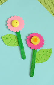 Cute Craft Stick Flower Craft Easy Peasy And Fun Craft Stick Crafts Button Crafts For Kids Crafts