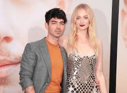Join team jonas® fan club to be the first to hear about music and news. Sophie Turner Und Joe Jonas So War Ihre Traumhochzeit Starzip
