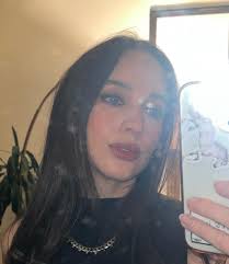 december was super chillllllllllll 🔥🐈‍⬛📸🌀💩🎨🖤👲🏻🍫🍸♥️💋