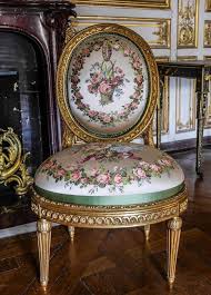 Surround Yourself With Beauty Foto Rococo Furniture Rustic Furniture Diy Antique Chairs