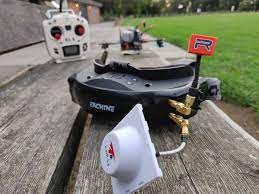 Premium speakers from jbl such as wireless bluetooth speakers, android & ios headphones, soundbars, subwoofers, home theater systems, computer speakers, & ipod/iphone docks. Eachine Ev200d S Anyone Keep An Eye On Our New Products Section I M Loving This Set More Tomorrow Eachine Ev200d Fpv Goggles Dvr Wher Fpv Drone Jbl