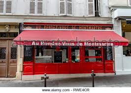 Rue La Vieuville Une Rue De Montmartre Paris Pres De La Station De Metro Abbesses Photo Stock Alamy