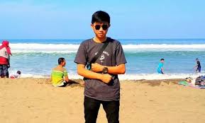 It is known for its fishing port, beaches, and surfing spot. 8 Tempat Wisata Di Pelabuhan Ratu Sukabumi 2021 Pantai Karang Hawu Loji Letak Lokasi Jejakpiknik Com