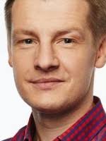 Rafał mroczek może poszczycić się sporą liczbą fanek, które wręcz go ubóstwiają. Rafal Mroczek Filmweb