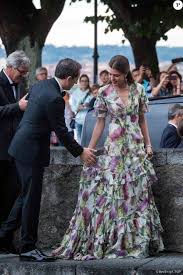 Le prince souverain et l'ensemble de la famille appartiennent à la troisième branche de la maison grimaldi qui est l'une des plus anciennes dynasties régnantes du monde (si l'on s'en tient à la traditionnelle. Pin On Boda De Tarde Noche