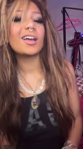 just rehearsing for when i become a popstar one day… wbu? ft my girls  @katemcosentino @natalie.schilling #ex #famous #villainarc  #independentartist #glowup