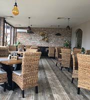 Dunarea restaurant offers a variety of romanian & european traditional food. The 10 Best Restaurants Near Baden Tourist Complex In Chiciu Calarasi Tripadvisor