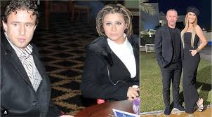 Da, e adevarat, divortam, este singurul comentariu pe care il am de facut. LaurenÈ›iu Reghecampf Primele DeclaraÈ›ii DupÄƒ Cele Prin Care A AnunÈ›at DivorÈ›ul Sunt Mahnit Este Ultimul Avertisment