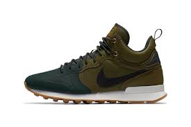 Nike Channels Fall For Its Latest Internationalist Mid Utility Release Nike Internationalist Shoes Mens Vintage Nike