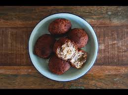 Bila tiba waktu petang di saat hujung minggu. Kuih Jemput Jemput Pisang Cekodok Pisang Deep Fried Banana Balls Youtube