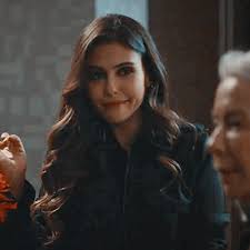 Dilara aksuyek indir, dilara aksuyek videoları 3gp, mp4, flv mp3 gibi indirebilir ve indirmeden izleye ve dinleye bilirsiniz. Istanbullu Gelin Explore Tumblr Posts And Blogs Tumgir