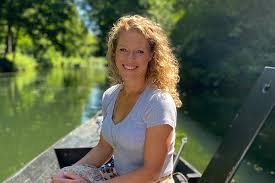 Anna ostapenko specializes in java, spring, jenkins, git, and amazon web services. Webseite Laura Siegemund