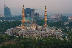 3.14181, 101.6918) adalah masjid yang utama untuk malaysia. Your Guide To 10 Most Beautiful Mosques In Malaysia Tripfez
