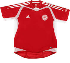 Play stopped after o'shaughnessy goes down in his own box. Denmark 2004 Heimtrikot