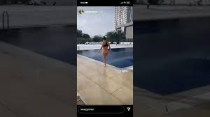 Serpil cansız soyunup havuza atlıyor !!