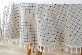 Alas meja makan 6 seater.jenis material polyster. Ganti Suasana Ruang Makan Dalam Sekejap Intip 7 Model Taplak Meja Berikut