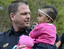 Police Donate To Help Girl Who Lost Her Mother Before Christmas